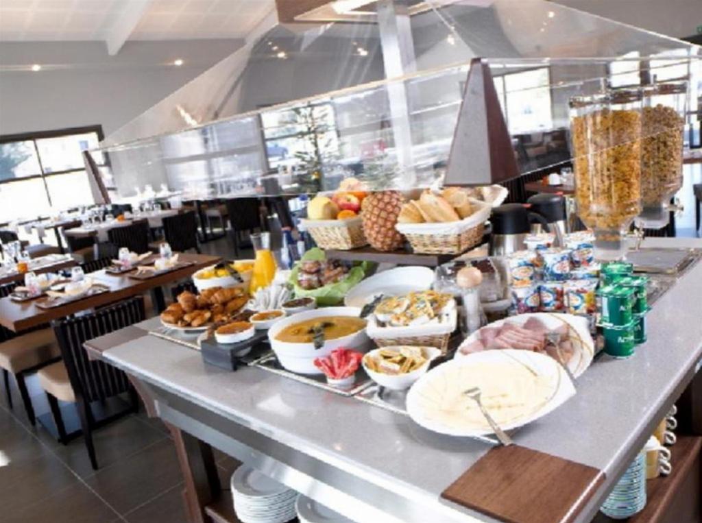 Hotel Restaurant Akena La Brede المظهر الخارجي الصورة